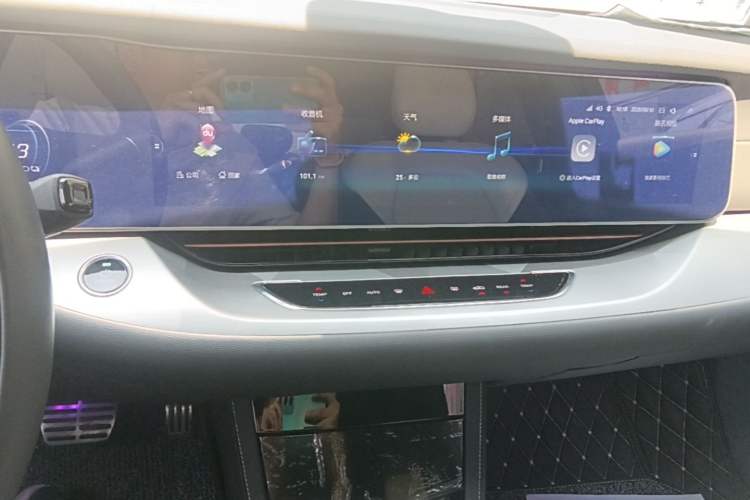 Used ARCFOX Alpha S 2022 708S+ 160kW Audio And AC Panel