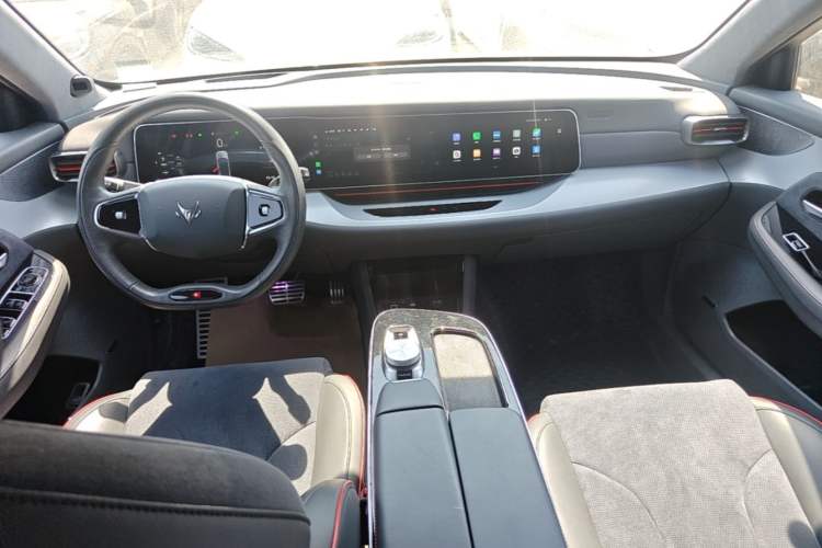 Used ARCFOX Alpha S 2022 HI Version Advanced Edition Center Console