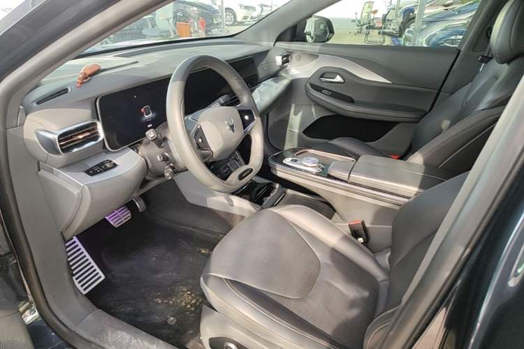 Used ARCFOX Alpha S 2022 525S 175kW Driver Seat