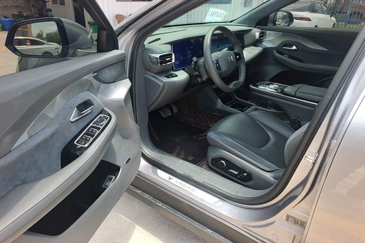 Used ARCFOX Alpha S 2022 708S+ 160kW Driver Seat
