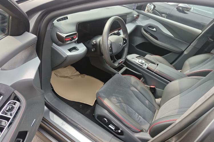 Used ARCFOX Alpha S 2022 HI Version Advanced Edition Driver Seat