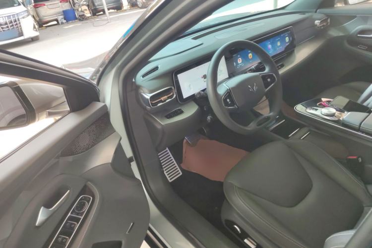 Used ARCFOX Alpha S 2022 525S 160kW Driver Seat