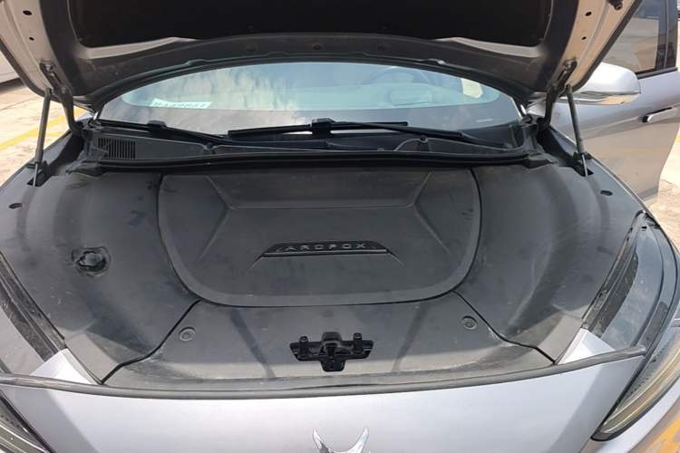 Used ARCFOX Alpha S 2022 708S+ 160kW Engine Bay