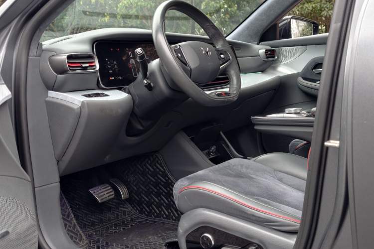 Used ARCFOX Alpha S 2022 HI Version Advanced Edition Interior 1