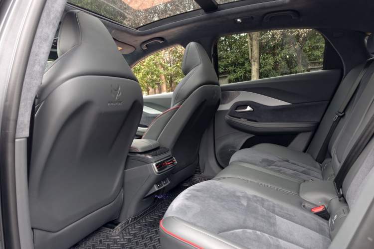 Used ARCFOX Alpha S 2022 HI Version Advanced Edition Interior 2