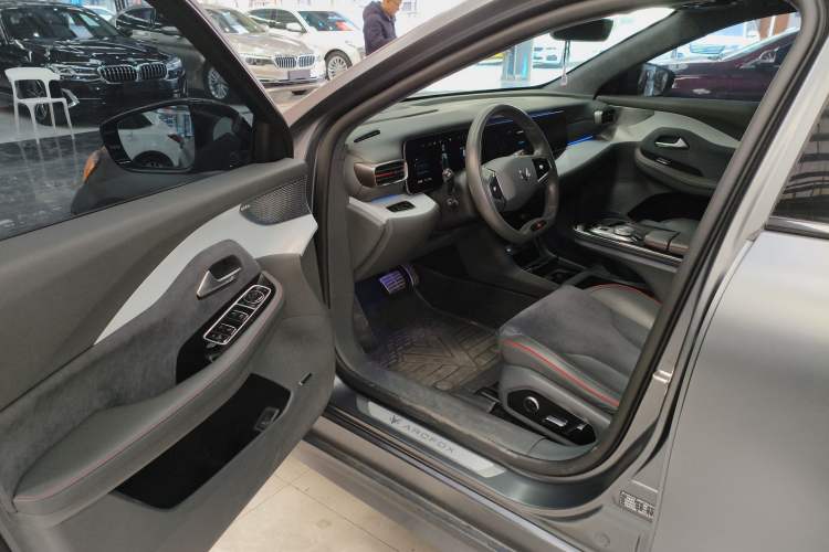 Used ARCFOX Alpha S 2022 HI Version Advanced Edition Interior 3