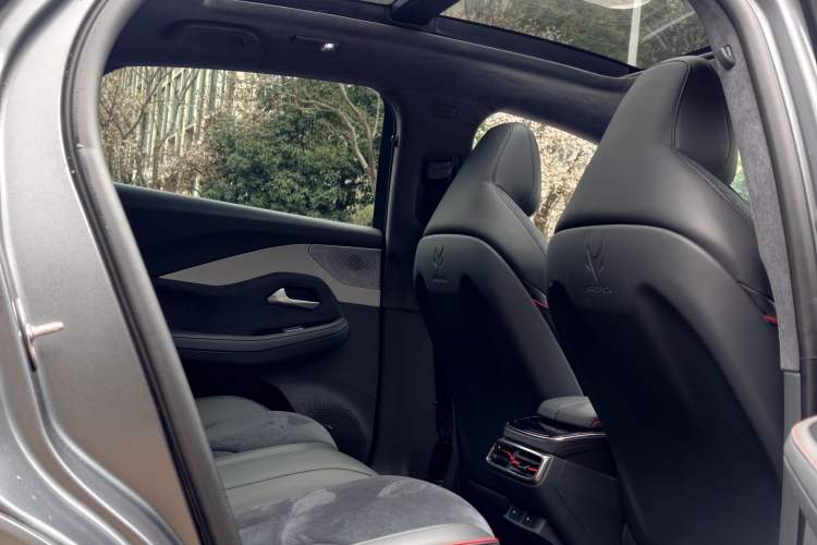 Used ARCFOX Alpha S 2022 HI Version Advanced Edition Interior 9