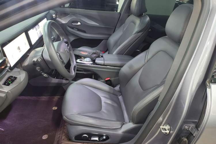 Used ARCFOX Alpha S 2022 525S 160kW Left Front Seat
