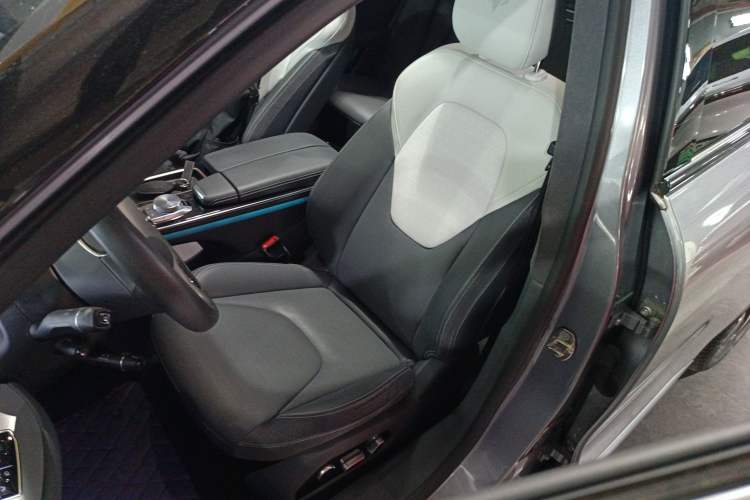 Used ARCFOX Alpha S 2022 708S+ 160kW Left Front Seat