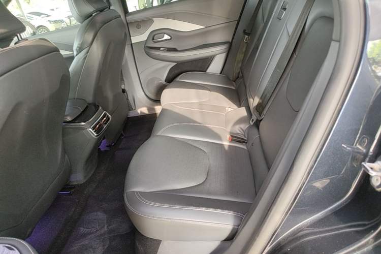 Used ARCFOX Alpha S 2022 525S 175kW Left Rear Seat