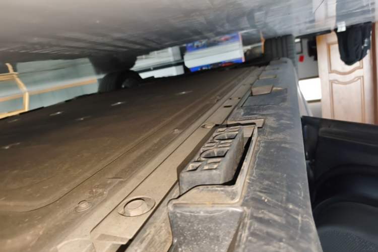 Used ARCFOX Alpha S 2022 HI Version Advanced Edition Left Side Sill
