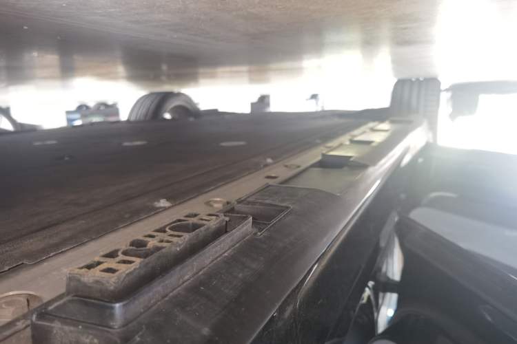 Used ARCFOX Alpha S 2022 HI Version Advanced Edition Left Side Sill