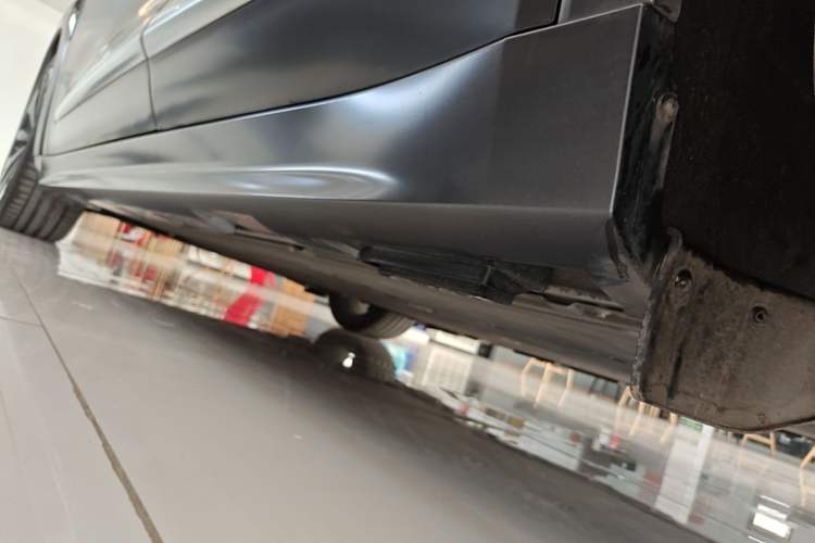 Used ARCFOX Alpha S 2022 HI Version Advanced Edition Left Side Sill
