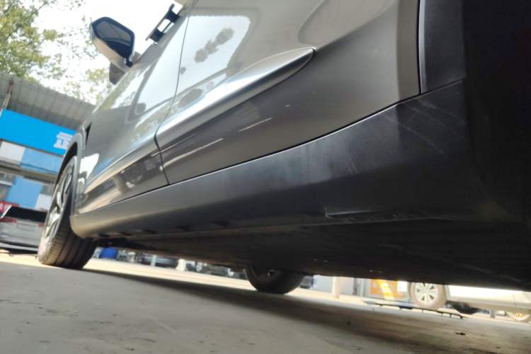 Used ARCFOX Alpha S 2022 525S 160kW Left Side Sill