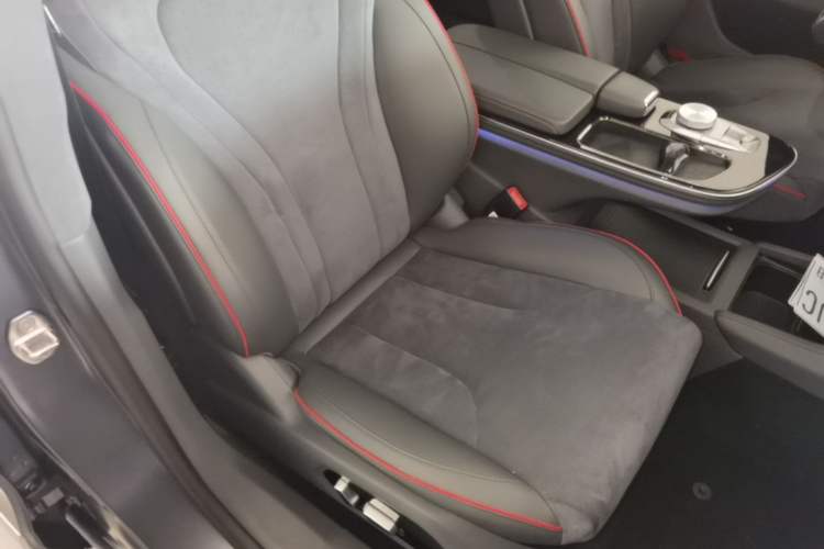 Used ARCFOX Alpha S 2022 HI Version Advanced Edition Right Front Seat