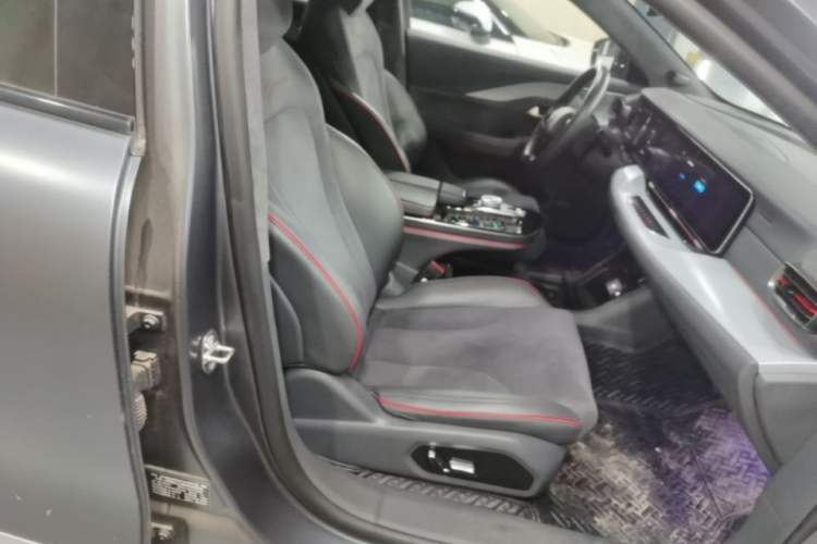 Used ARCFOX Alpha S 2022 HI Version Advanced Edition Right Front Seat
