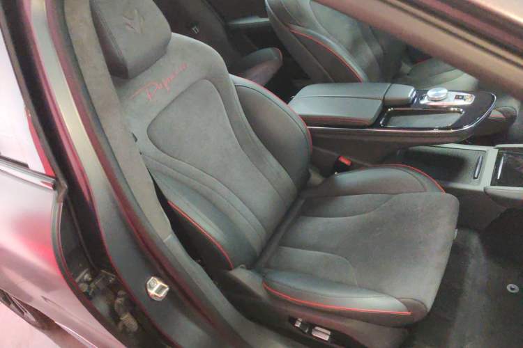 Used ARCFOX Alpha S 2022 HI Version Advanced Edition Right Front Seat
