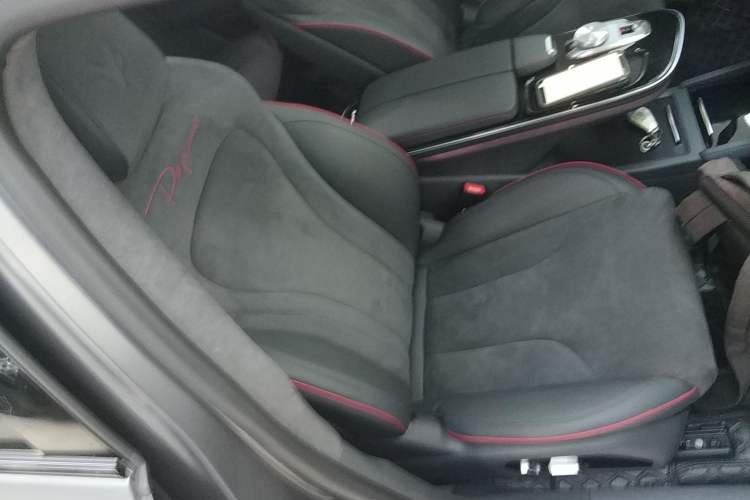 Used ARCFOX Alpha S 2022 HI Edition Advanced Version Right Front Seat
