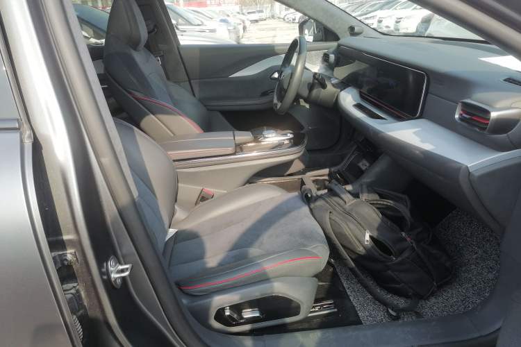 Used ARCFOX Alpha S 2022 HI Edition Advanced Version Right Front Seat