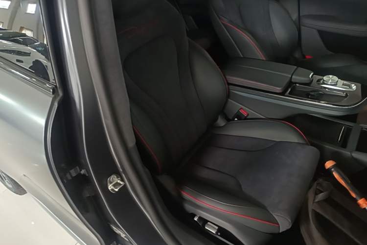 Used ARCFOX Alpha S 2022 HI Version Advanced Edition Right Front Seat