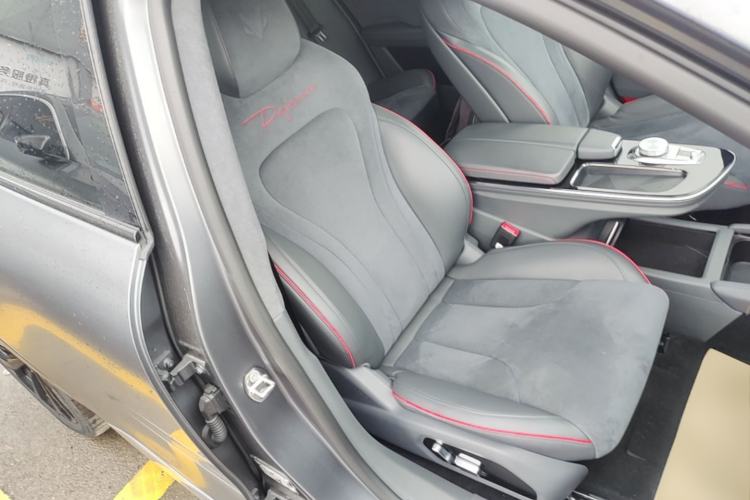 Used ARCFOX Alpha S 2022 HI Version Advanced Edition Right Front Seat