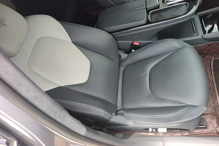 Used ARCFOX Alpha S 2022 708S+ 160kW Right Front Seat