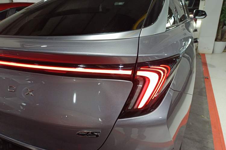 Used ARCFOX Alpha S 2022 708S+ 160kW Right Rear Taillight