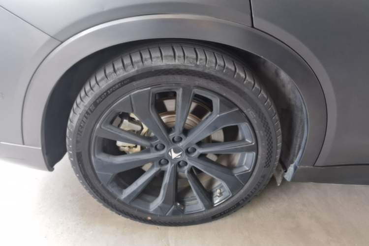 Used ARCFOX Alpha S 2022 HI Version Advanced Edition Right Rear Wheel Hub