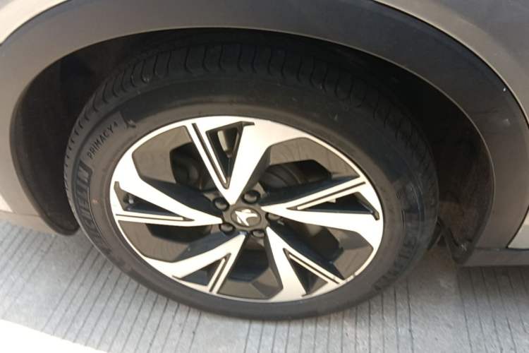 Used ARCFOX Alpha S 2022 708S+ 160kW Right Rear Wheel Hub