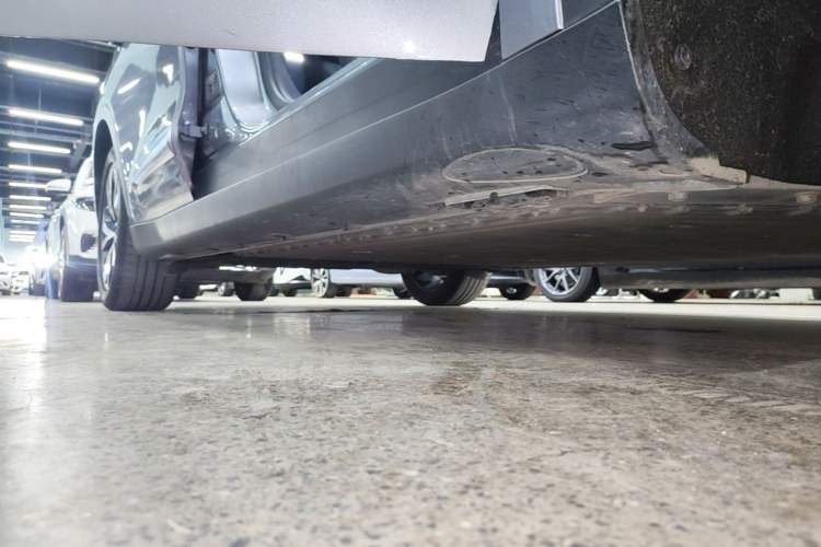 Used ARCFOX Alpha S 2022 525S 160kW Right Side Sill