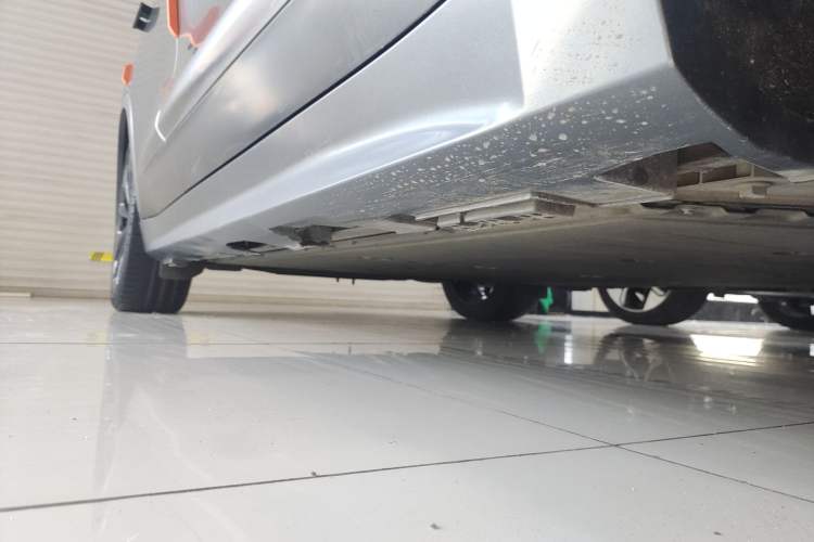 Used ARCFOX Alpha S 2022 HI Version Advanced Edition Right Side Sill