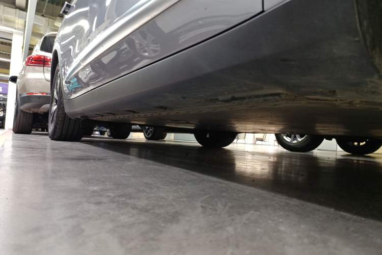 Used ARCFOX Alpha S 2022 708S+ 160kW Right Side Sill