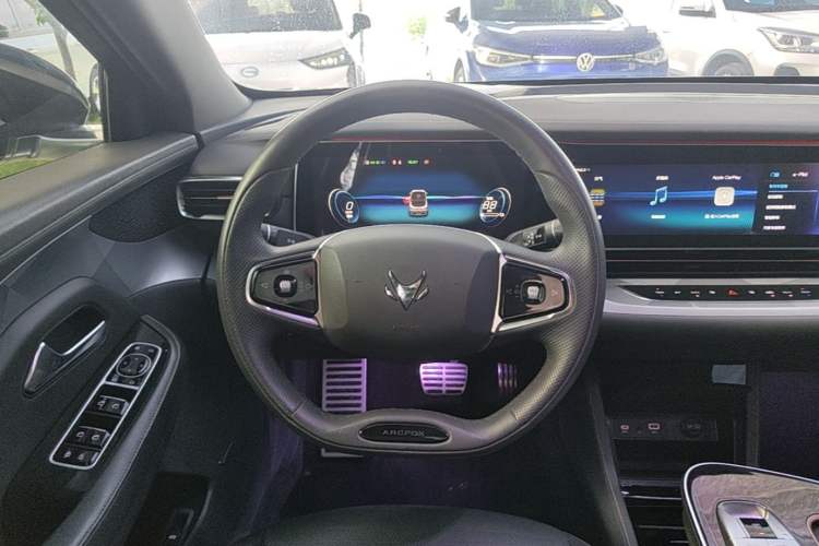 Used ARCFOX Alpha S 2022 525S 175kW Steering Wheel