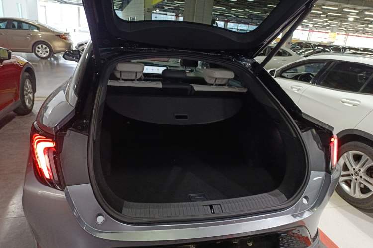 Used ARCFOX Alpha S 2022 708S+ 160kW Trunk