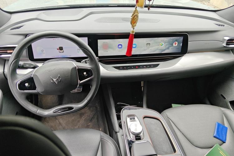Used ARCFOX Alpha S 2022 525S 160kW Center Console