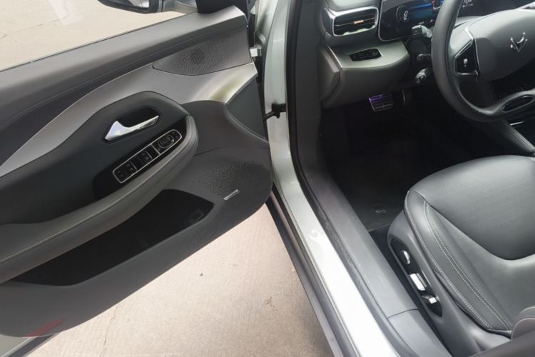 Used ARCFOX Alpha S 2022 525S 160kW Driver Seat