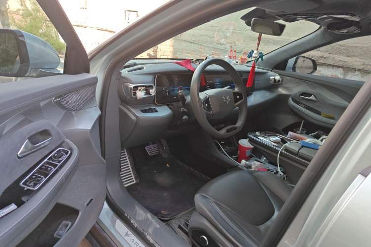 Used ARCFOX Alpha S 2022 708S 175kW Driver Seat