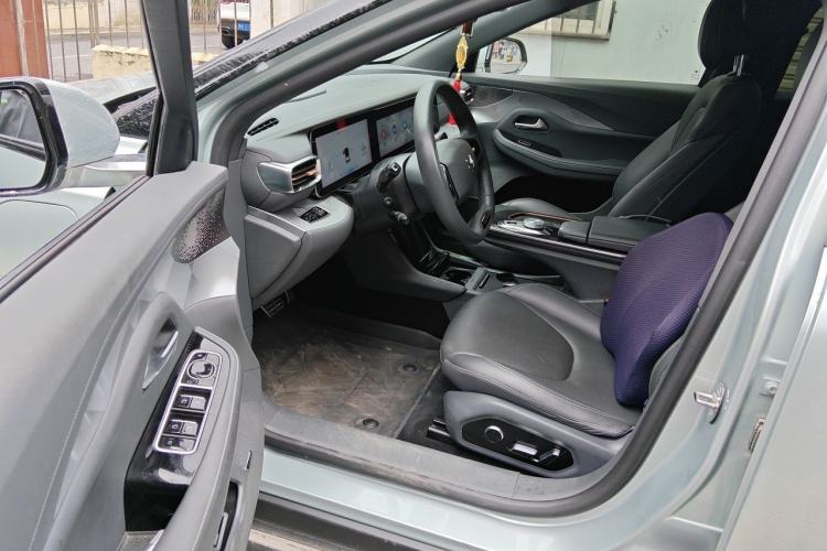 Used ARCFOX Alpha S 2022 525S 160kW Driver Seat