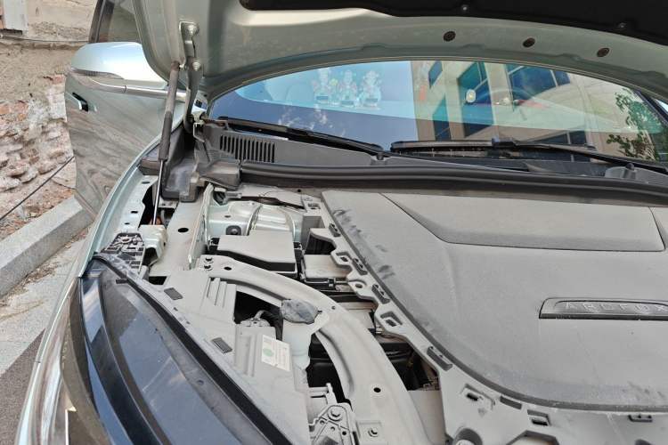 Used ARCFOX Alpha S 2022 708S 175kW Engine Bay Right