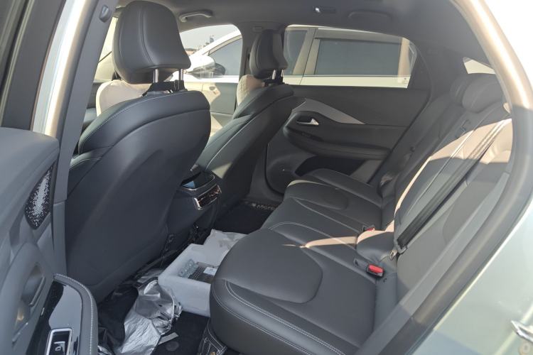 Used ARCFOX Alpha S 2022 525S 175kW Left Rear Seat