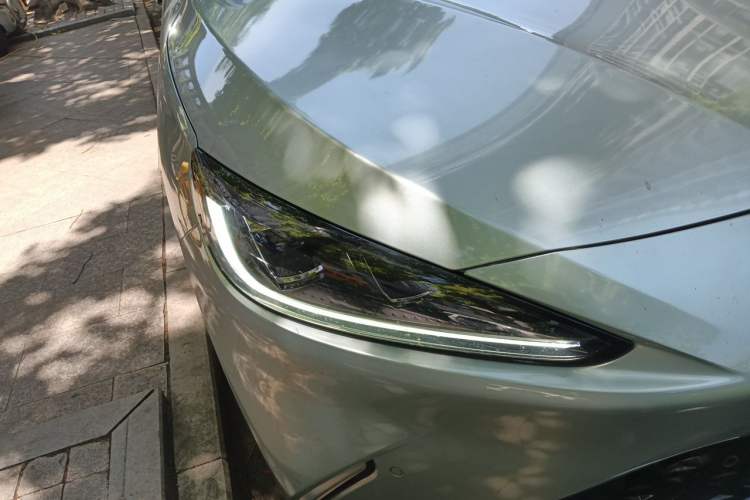 Used ARCFOX Alpha S 2022 525S 160kW Right Front Headlight