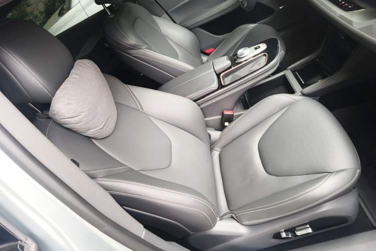 Used ARCFOX Alpha S 2022 525S 160kW Right Front Seat
