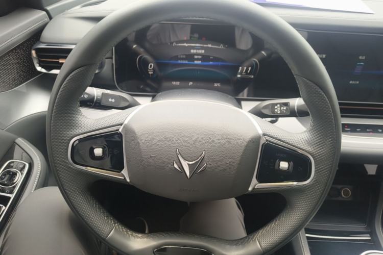 Used ARCFOX Alpha S 2022 525S 160kW Steering Wheel