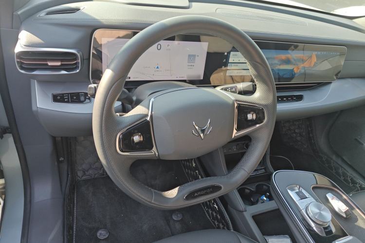 Used ARCFOX Alpha S 2022 525S 175kW Steering Wheel