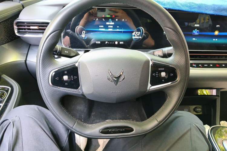 Used ARCFOX Alpha S 2022 525S 160kW Steering Wheel
