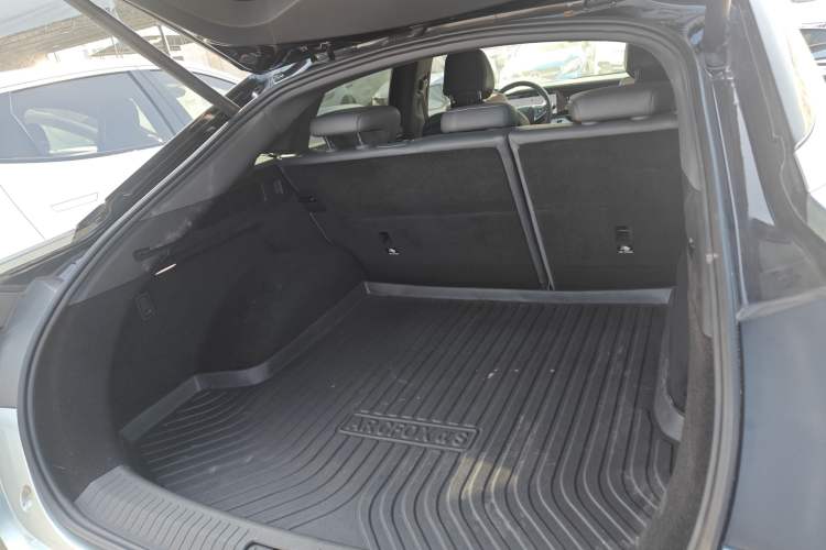 Used ARCFOX Alpha S 2022 525S 175kW Trunk