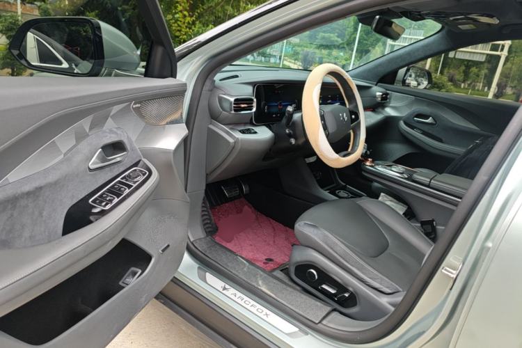 Used ARCFOX Alpha S 2022 708S+ 160kW Driver Seat