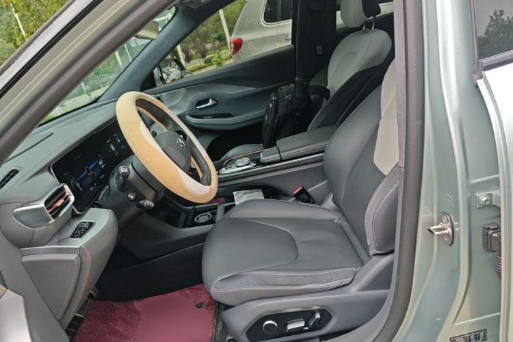 Used ARCFOX Alpha S 2022 708S+ 160kW Left Front Seat