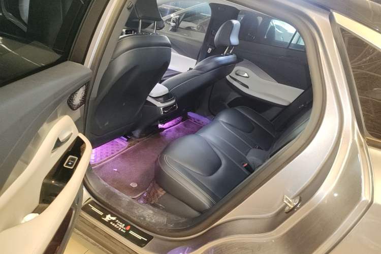 Used ARCFOX Alpha S 2022 525S 160kW Left Rear Seat