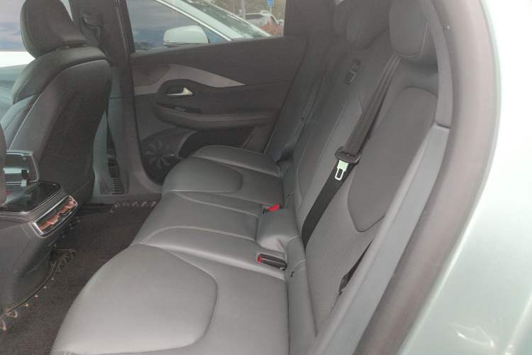 Used ARCFOX Alpha S 2022 525S 160kW Left Rear Seat